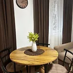 Liriq - Free Parking Apartment *